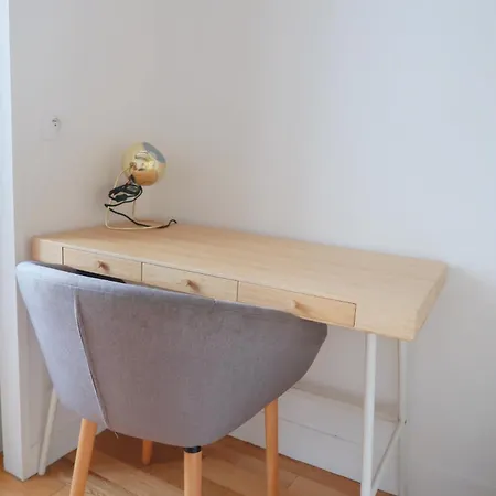 Lejlighed Spacious Parisian Flat Louvre Steps Eiffel Tower Access