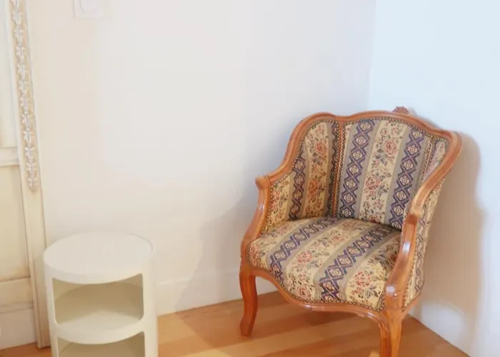 Spacious Parisian Flat Louvre Steps Eiffel Tower Access * Paris