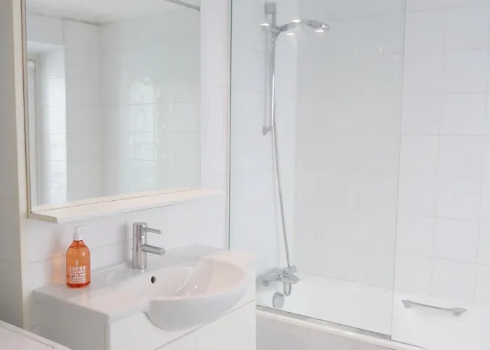 Daire Spacious Parisian Flat Louvre Steps Eiffel Tower Access *