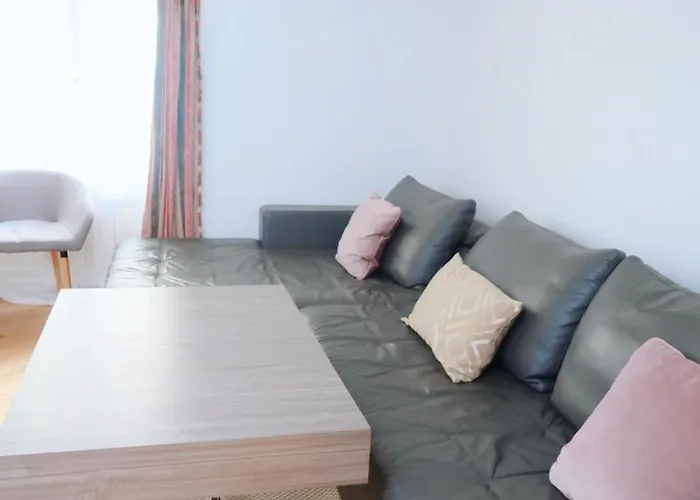 Spacious Parisian Flat Louvre Steps Eiffel Tower Access *